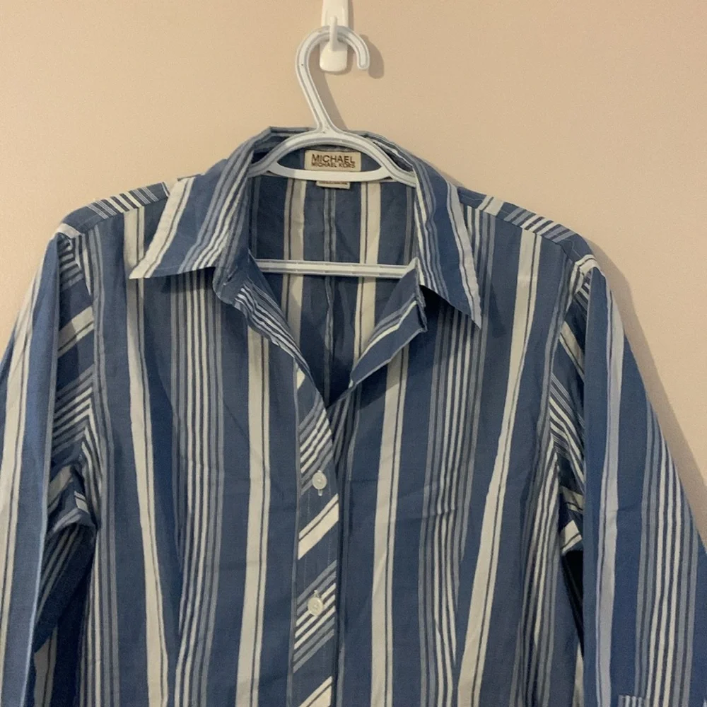 MICHAEL Michael Kors - Blue & White Striped Button Down Shirt - Women’s Size 10 - Picture 2 of 7